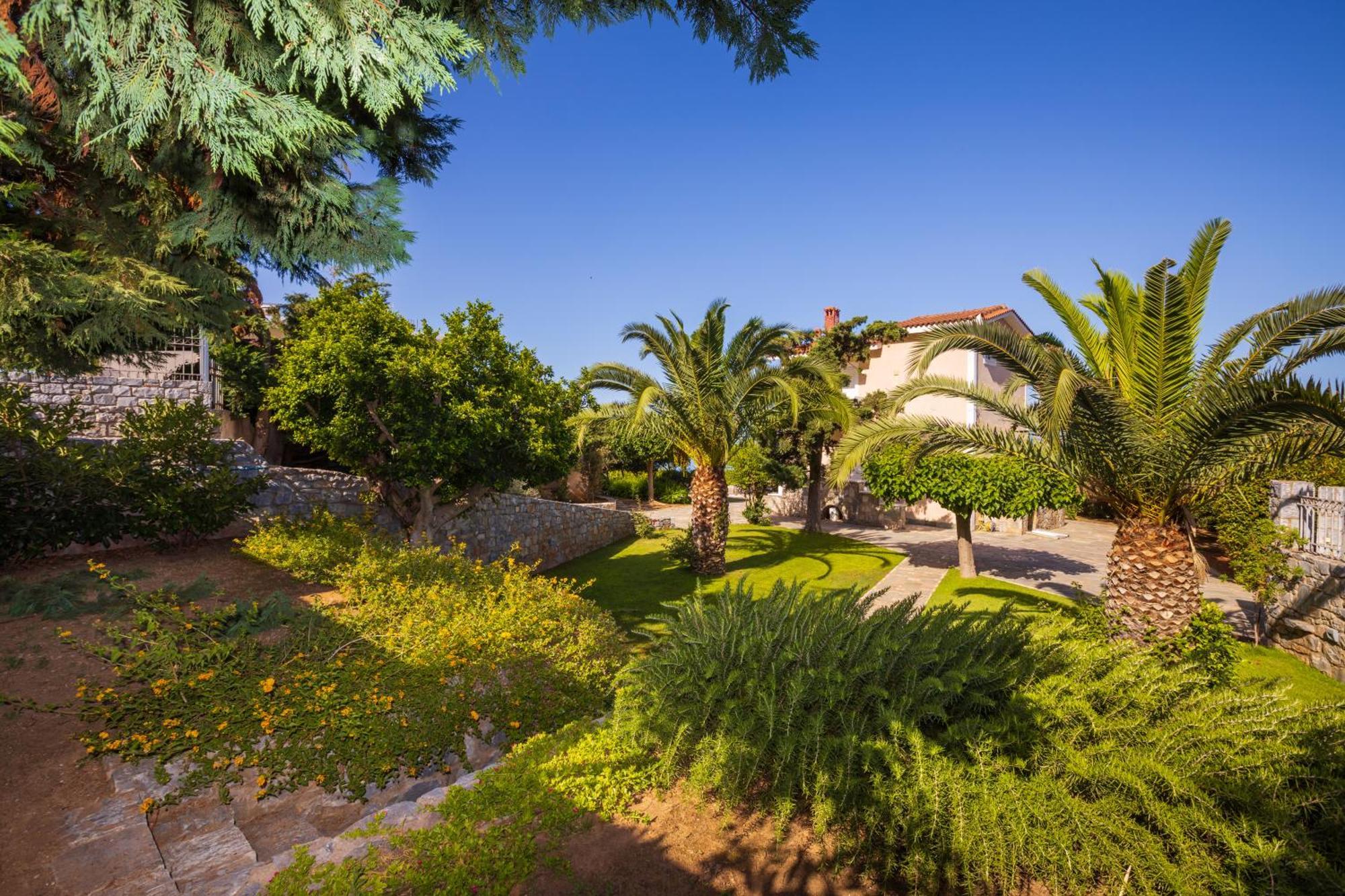 Messinian Blue Seaside Villa Kalamata Eksteriør billede
