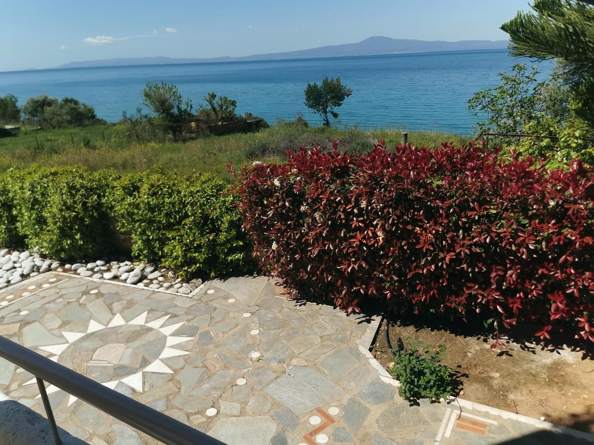 Messinian Blue Seaside Villa Kalamata Eksteriør billede