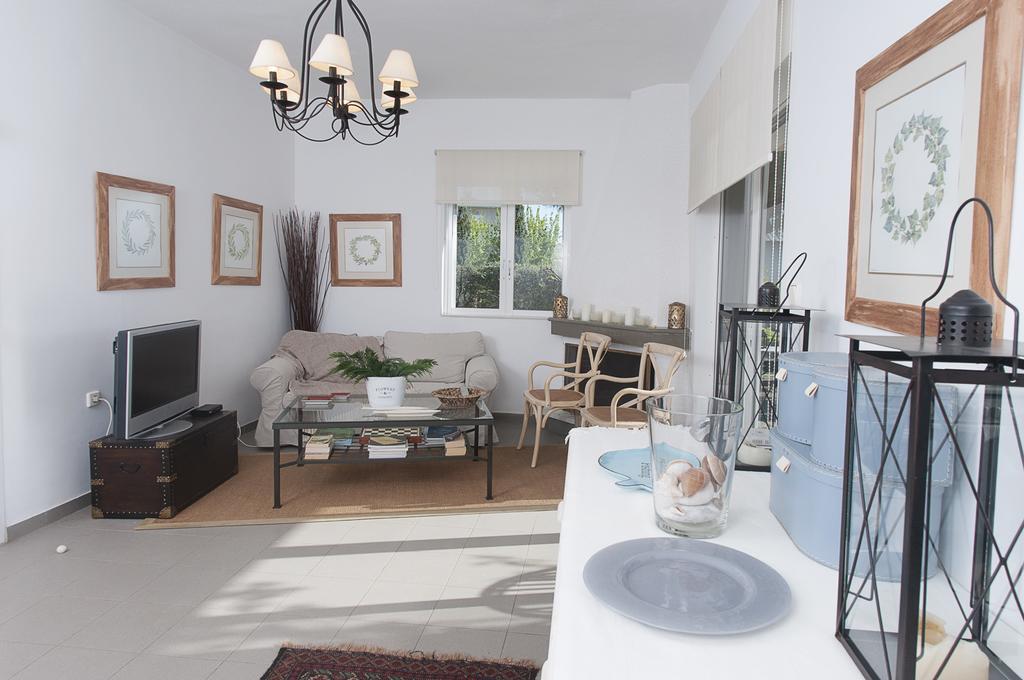 Messinian Blue Seaside Villa Kalamata Eksteriør billede